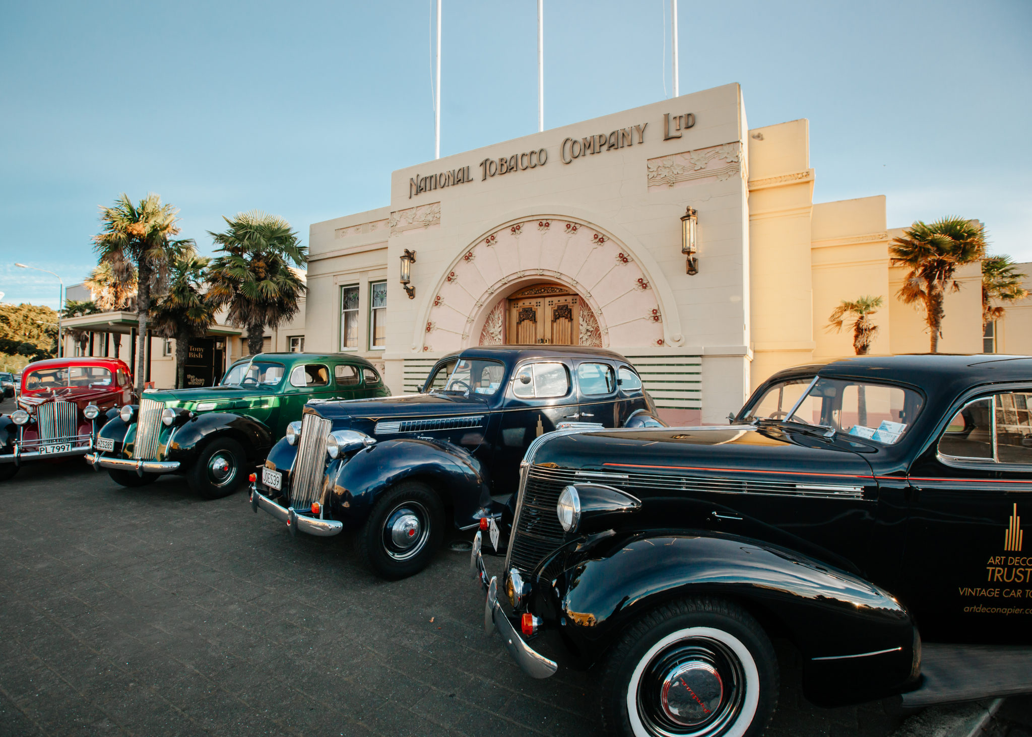 Vintage Car Tour & Tasting Art Deco Festival 2023